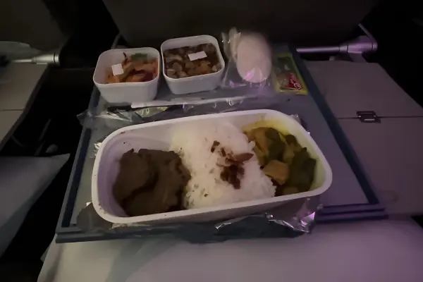 makanan pertama saudia